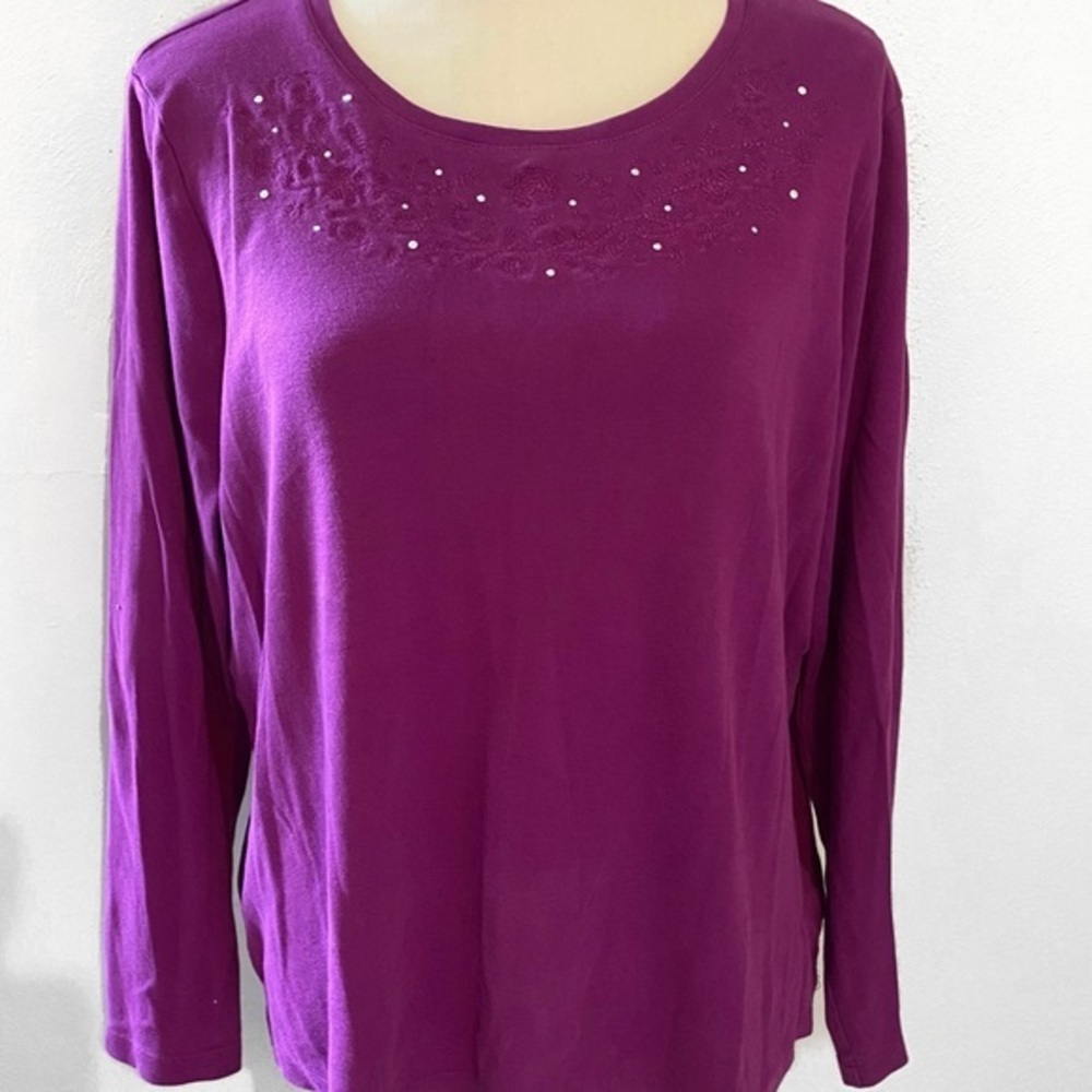 Studio works size XL sweatshirt